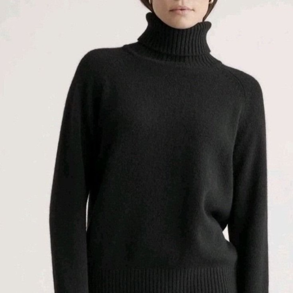 Quince Women L New Quiet Lux Neutral Wool Turtleneck Sweater Black Fitted Crop